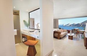 Premium bedding, pillowtop beds, in-room safe, individually decorated