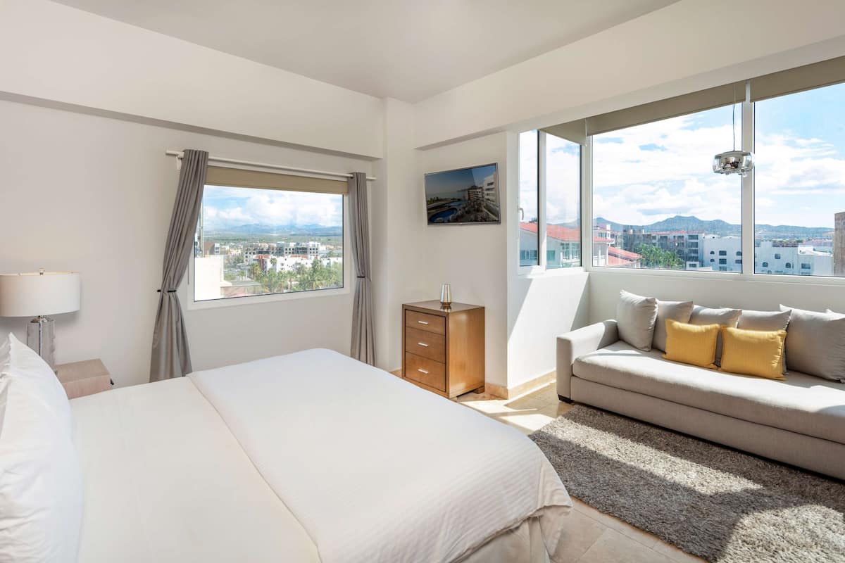 Hochwertige Bettwaren, Pillowtop-Betten, Zimmersafe