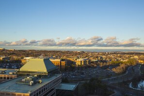 Vue sur la ville depuis l’hébergement