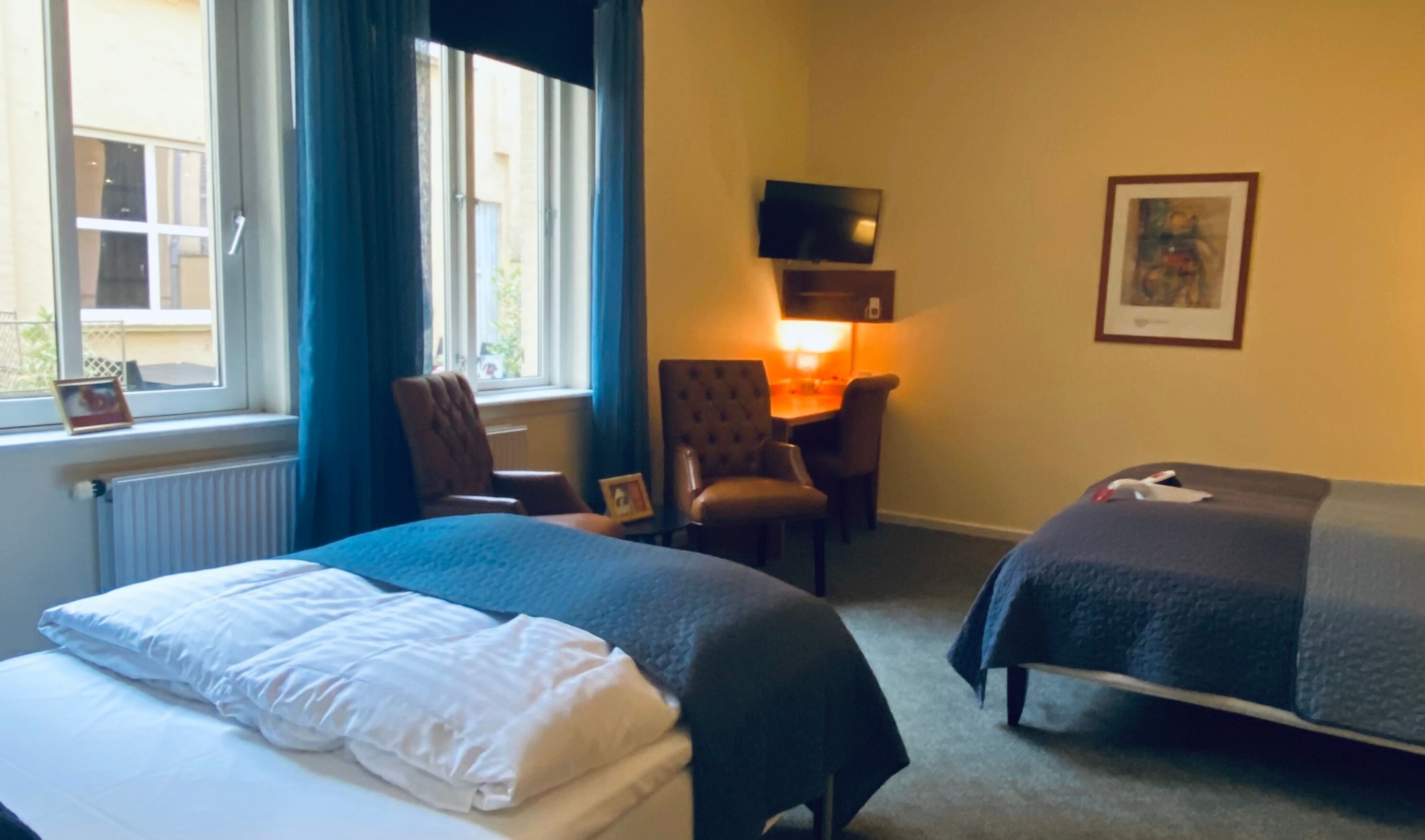 family room | individually decorated, free wifi, bed sheets