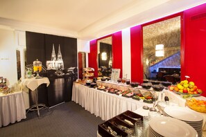 Daily buffet breakfast (EUR 12.90 per person)