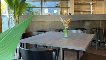 Lobby-Lounge