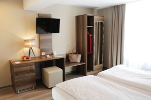 Comfort Plus Double Room | Hypo-allergenic bedding, in-room safe, individually decorated