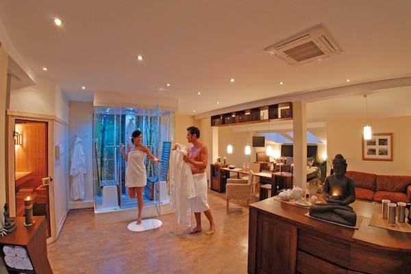 Couples treatment room(s), sauna, body treatments, aromatherapy