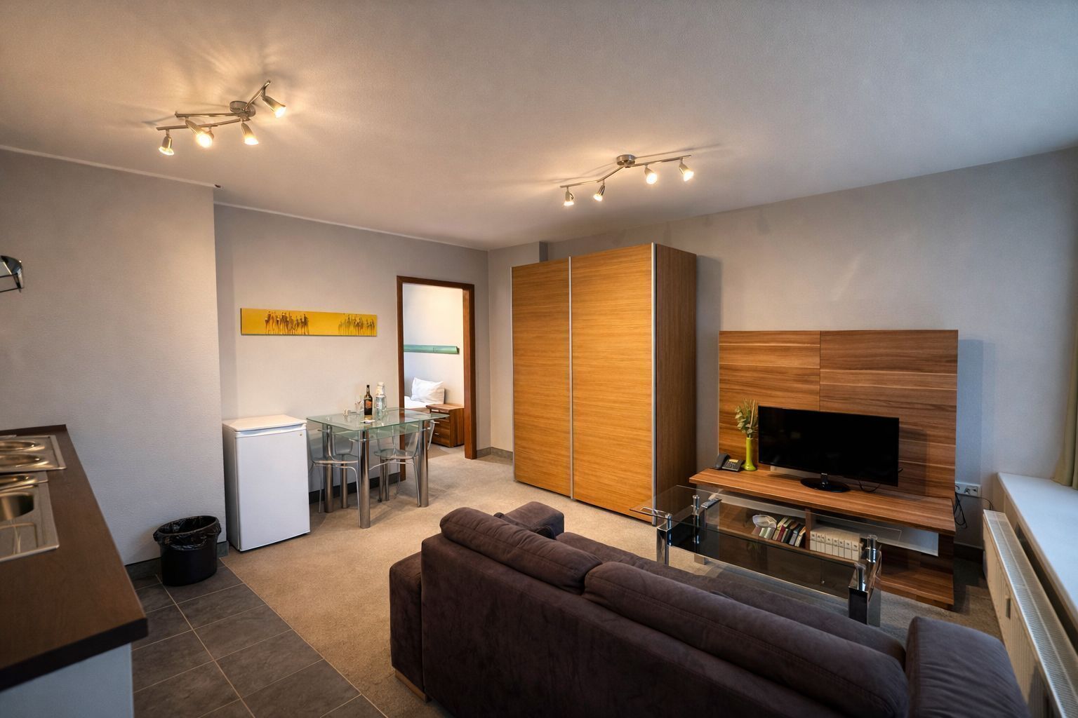 Komfort Studio XL | Hypo-allergenic bedding, in-room safe, individually decorated