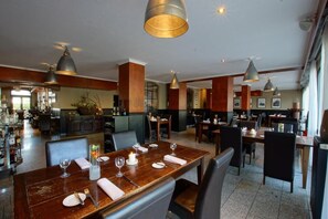 Daily buffet breakfast (EUR 17.5 per person)