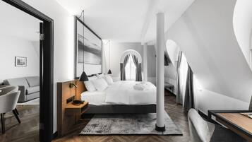 1 bedroom, in-room safe, desk, laptop workspace