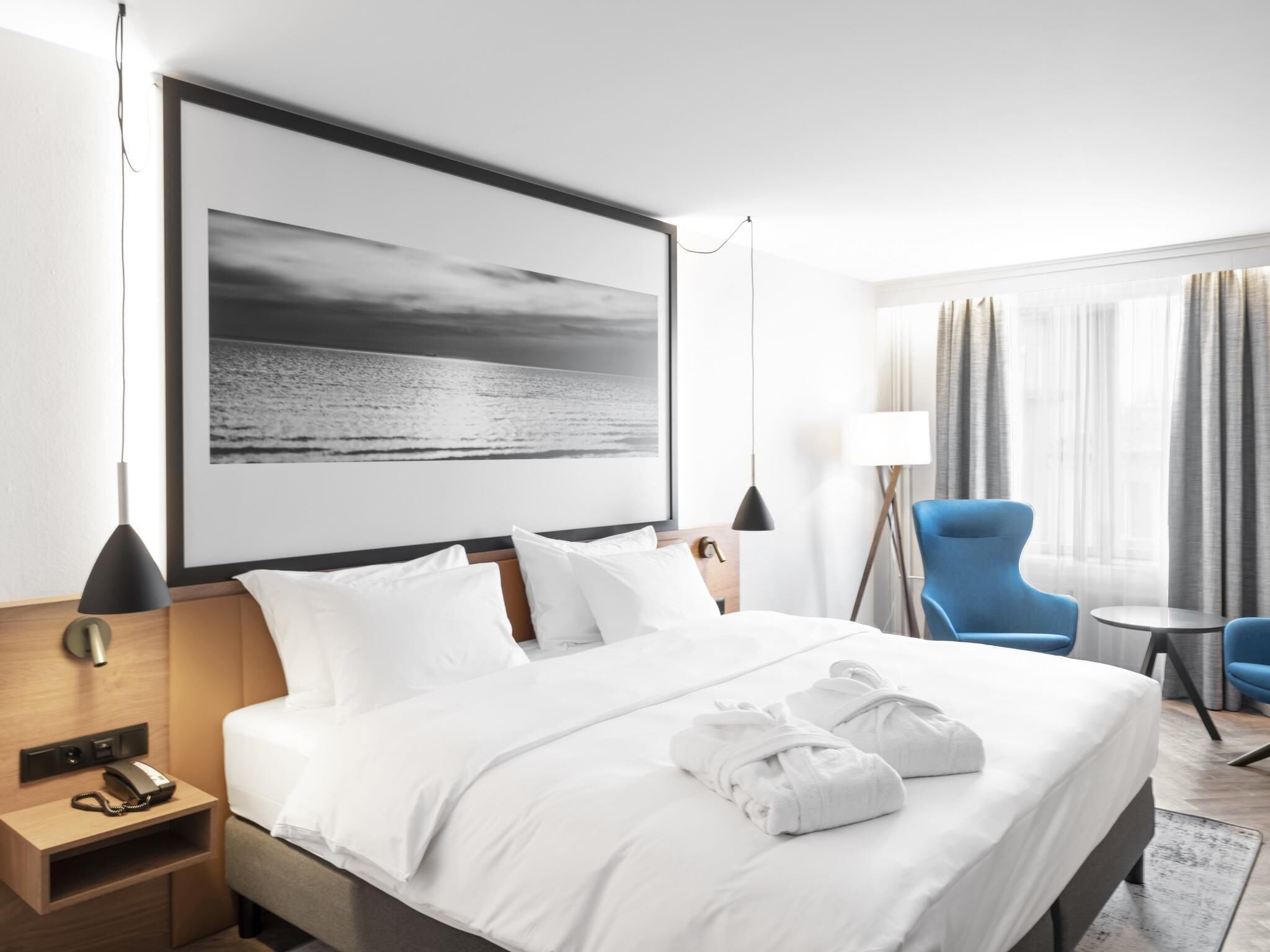 Privilege, Room, 1 Queen Bed