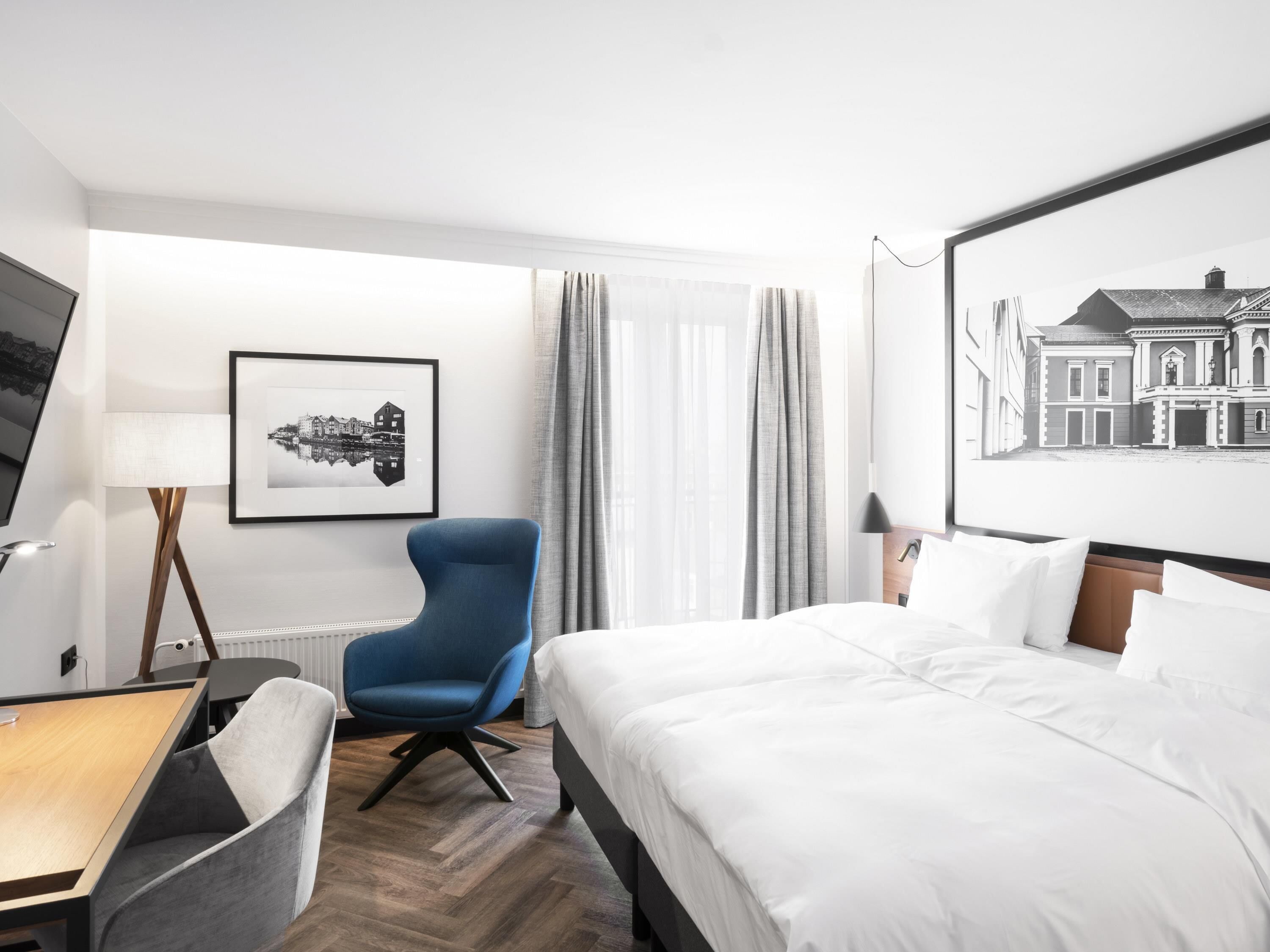 高级双床房, 2 张单人床 | 1 多间卧室、客房内保险箱、办公桌、笔记本电脑工作区