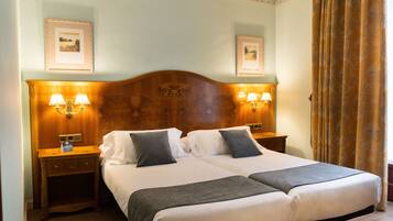 Superior Double Room | In-room safe, desk, WiFi (free), bed sheets