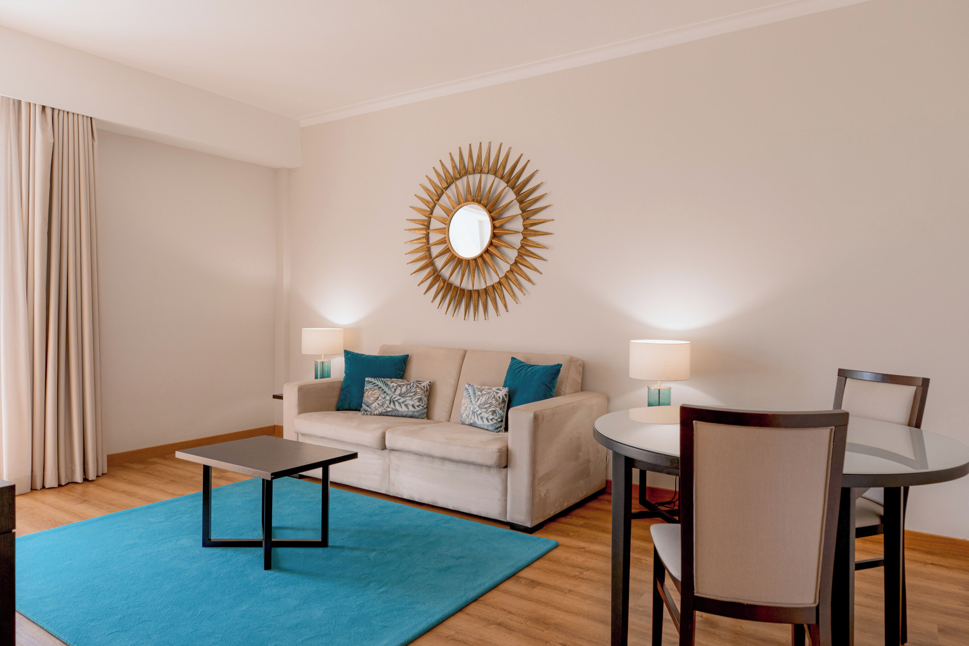 Televisión LCD 42 pulgadas con canales de televisión digitales