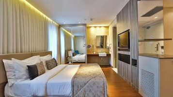 Minibar, in-room safe, desk, blackout drapes