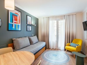 Appartement supérieur | In-room safe, desk, free cribs/infant beds, free WiFi - Aparthotel Adagio la Defense le Parc (Courbevoie)