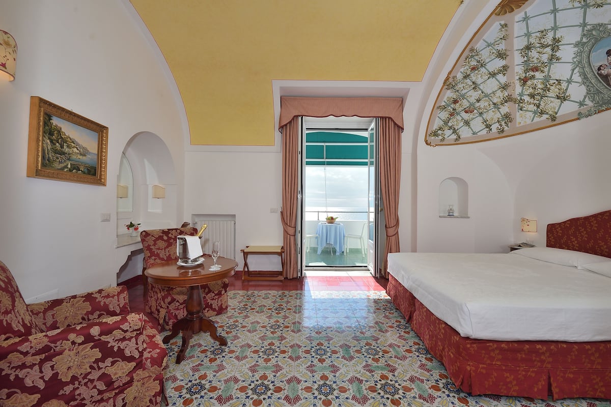 Premium bedding, minibar, in-room safe, individually decorated