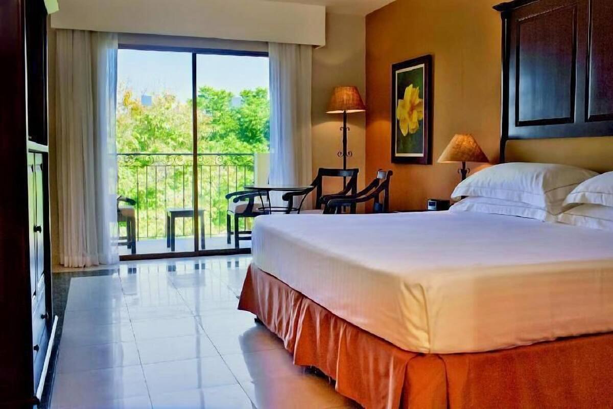 Free minibar items, in-room safe, desk, blackout drapes