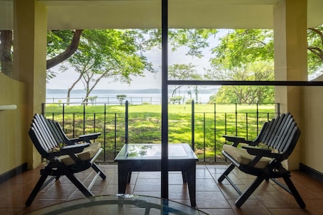 Deluxe-Zimmer, Buchtblick | Ausblick vom Zimmer. Occidental Papagayo - Adults Only - All inclusive