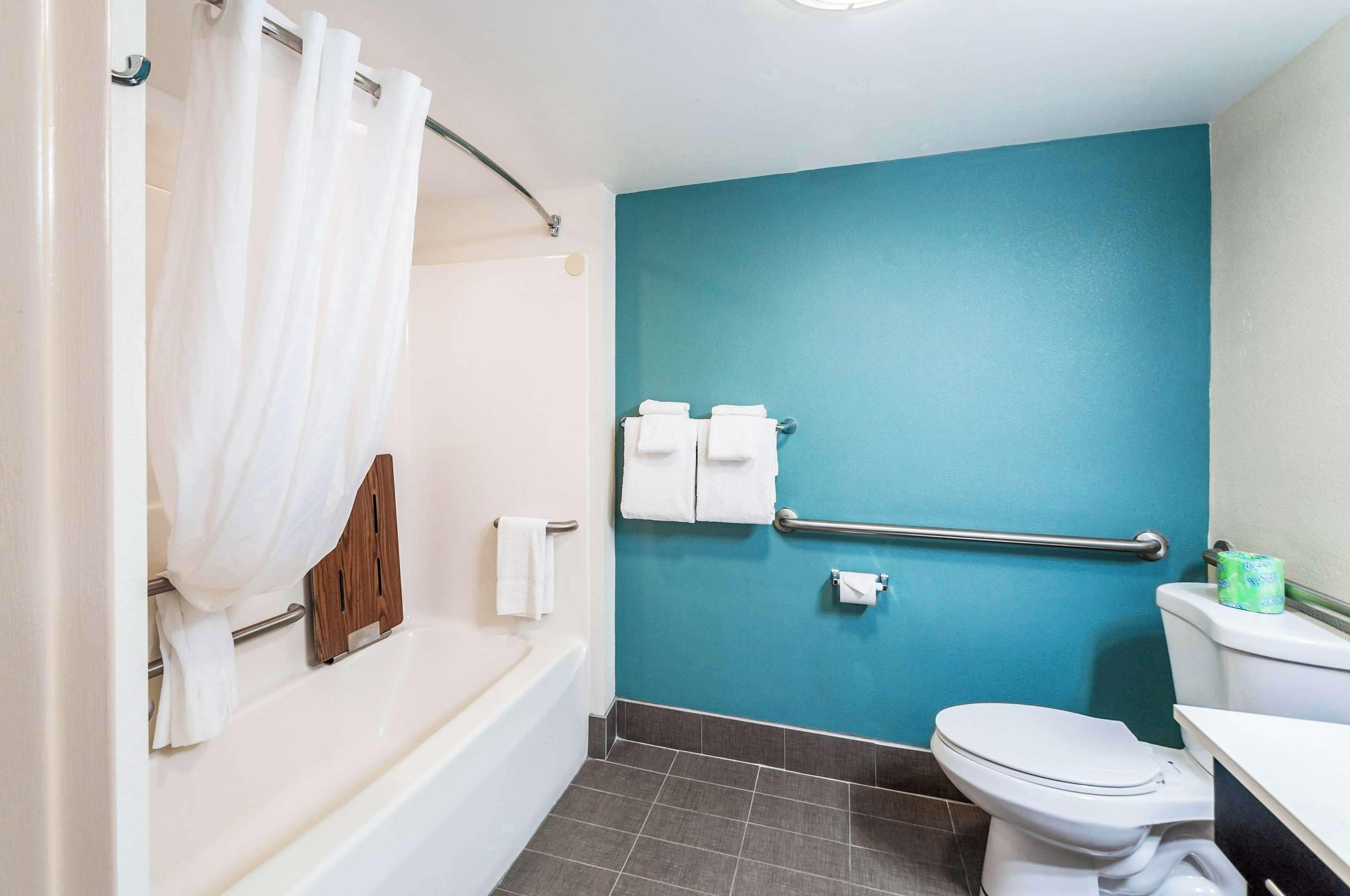 room, 1 queen bed, accessible, non smoking | in-room safe, desk, laptop workspace, blackout curtains