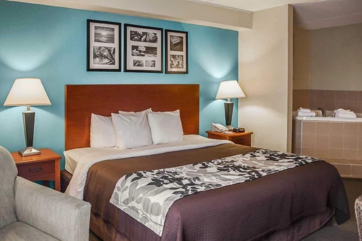 In-room safe, desk, laptop workspace, blackout drapes