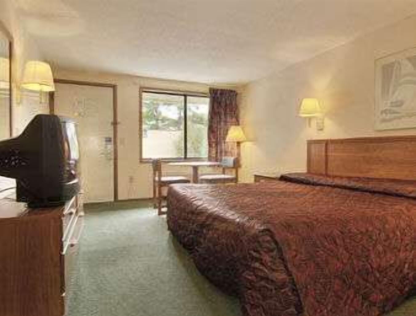 In-room safe, blackout drapes, rollaway beds, free WiFi