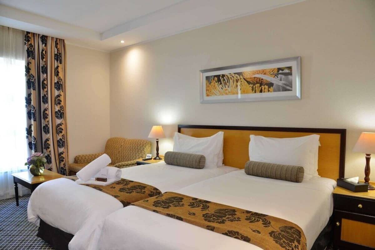 Premium bedding, in-room safe, desk, laptop workspace