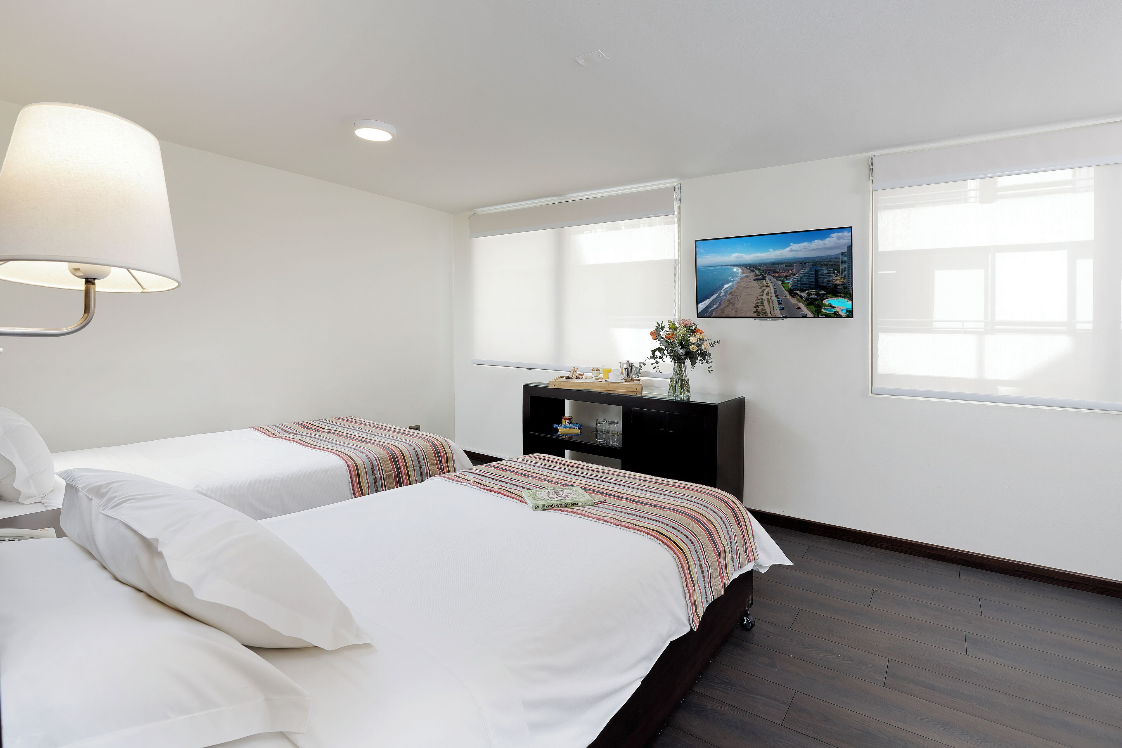 Foto - MR Express (ex Hotel Neruda Express)