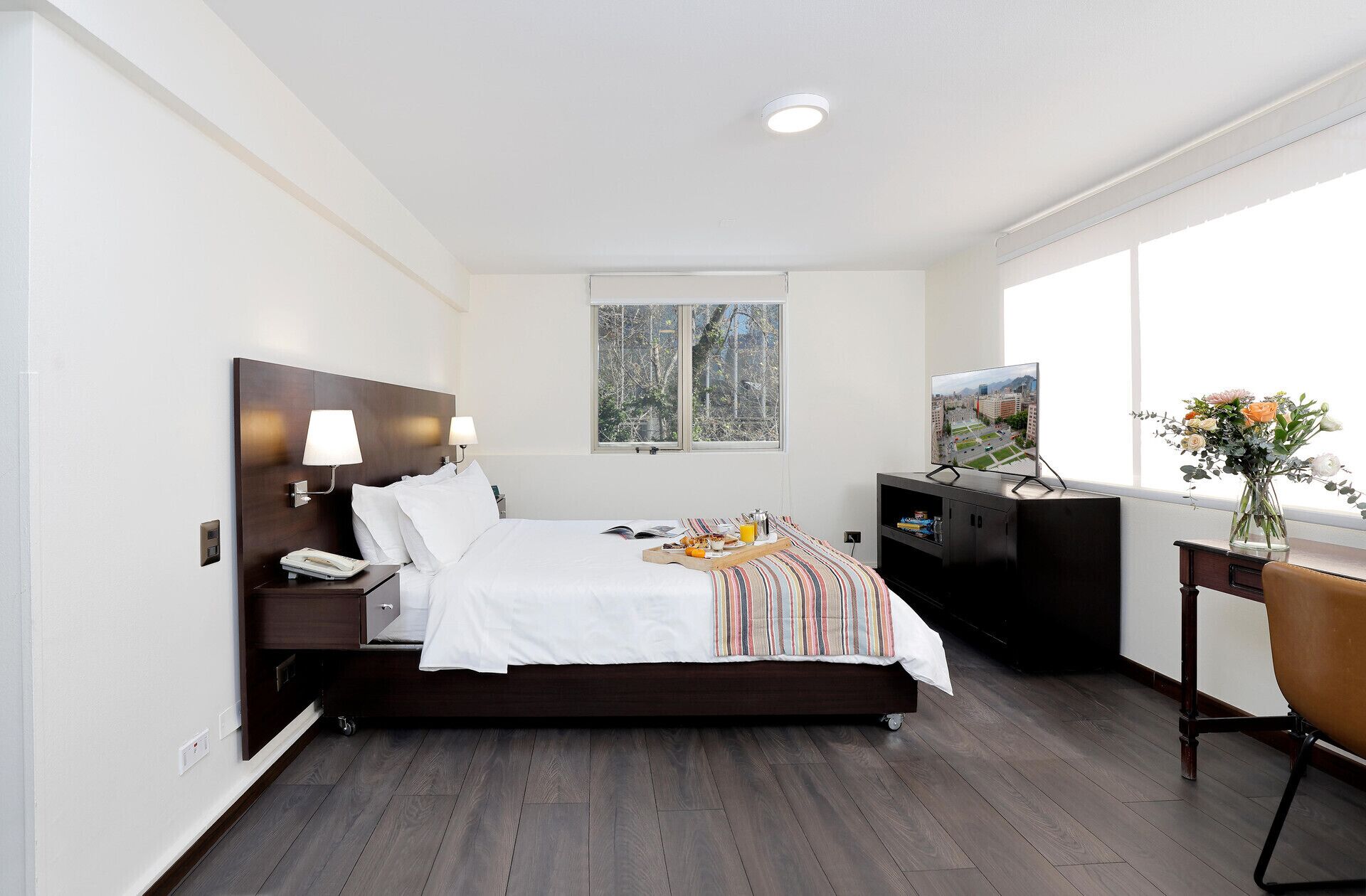 Minibar, caja fuerte, wifi gratis y accesible en silla de ruedas