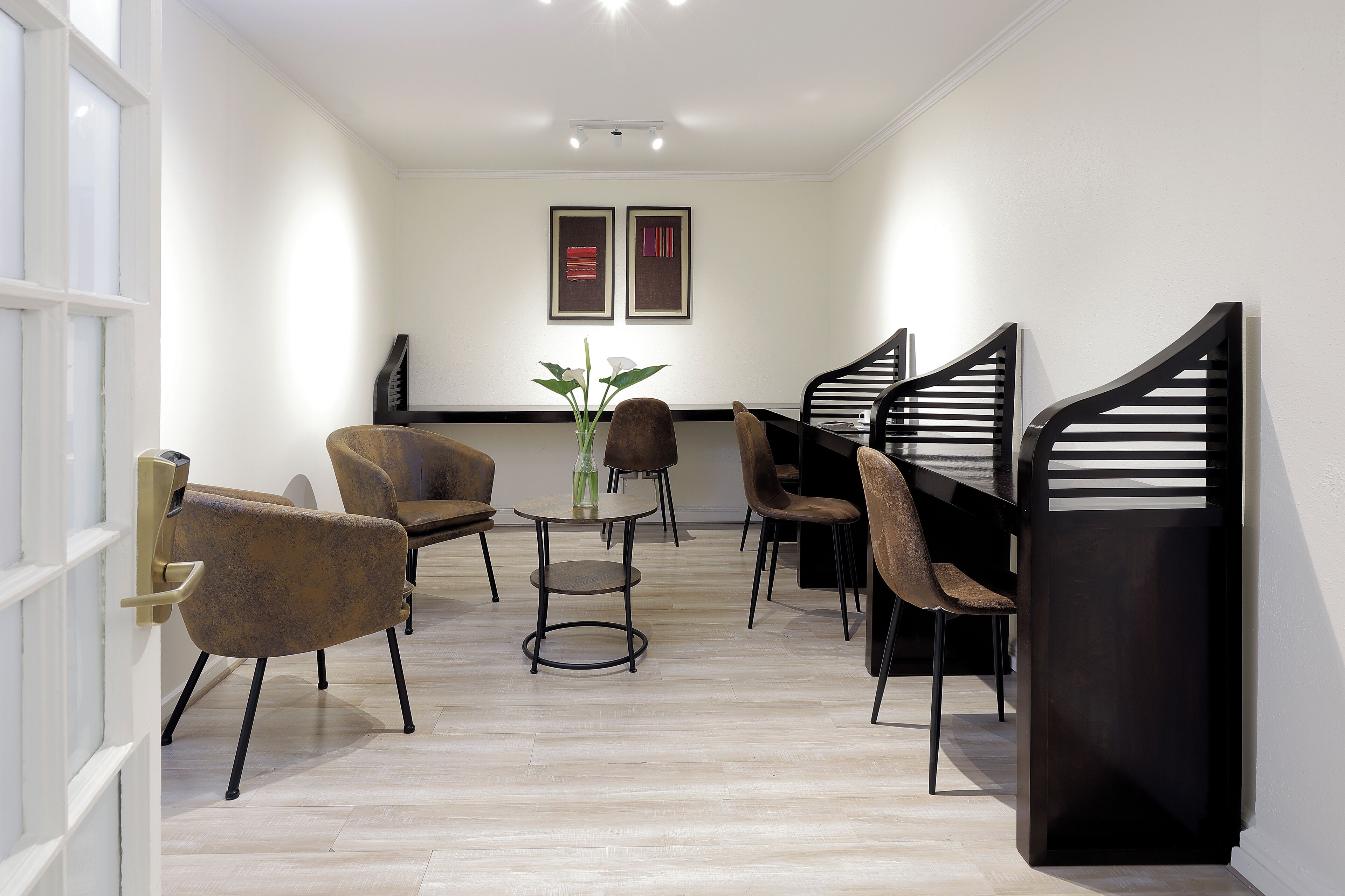 ロビー応接スペース