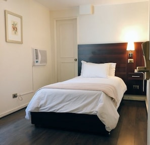 Junior Single Room | Minibar, in-room safe, free WiFi, wheelchair access