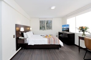 Minibar, caja de seguridad en la habitación y wifi gratis 