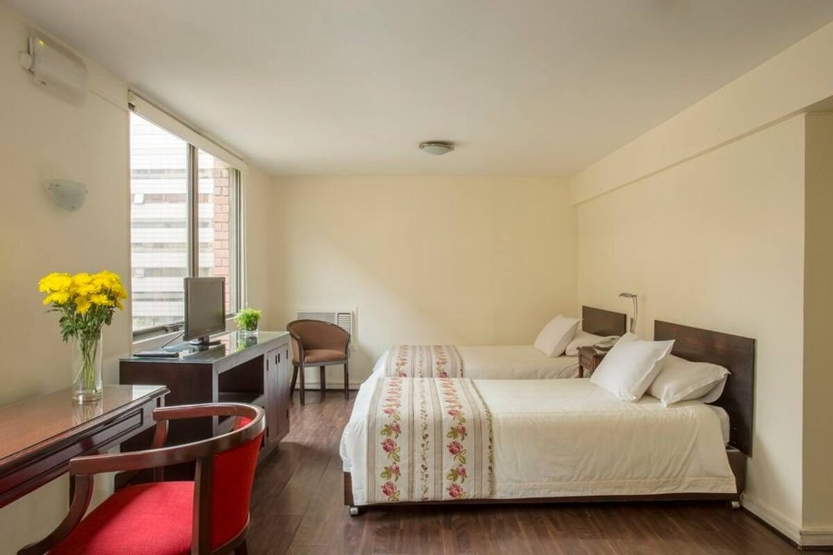 Minibar, caja de seguridad en la habitación y wifi gratis