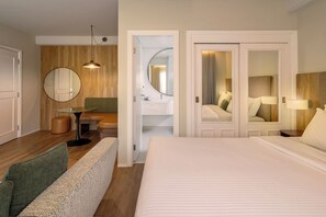 Minibar, in-room safe, blackout curtains, free WiFi - Estanplaza Ibirapuera (São Paulo)