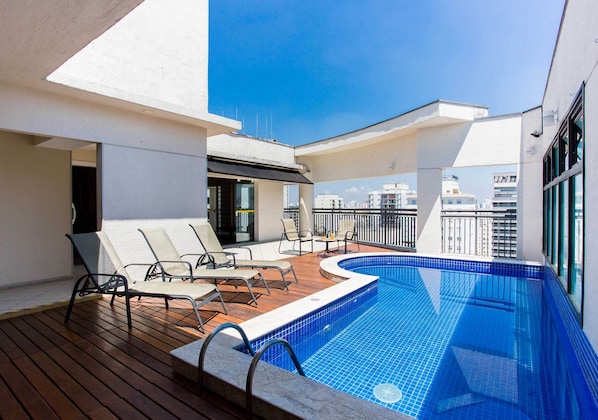 Outdoor pool - Estanplaza Ibirapuera (São Paulo)