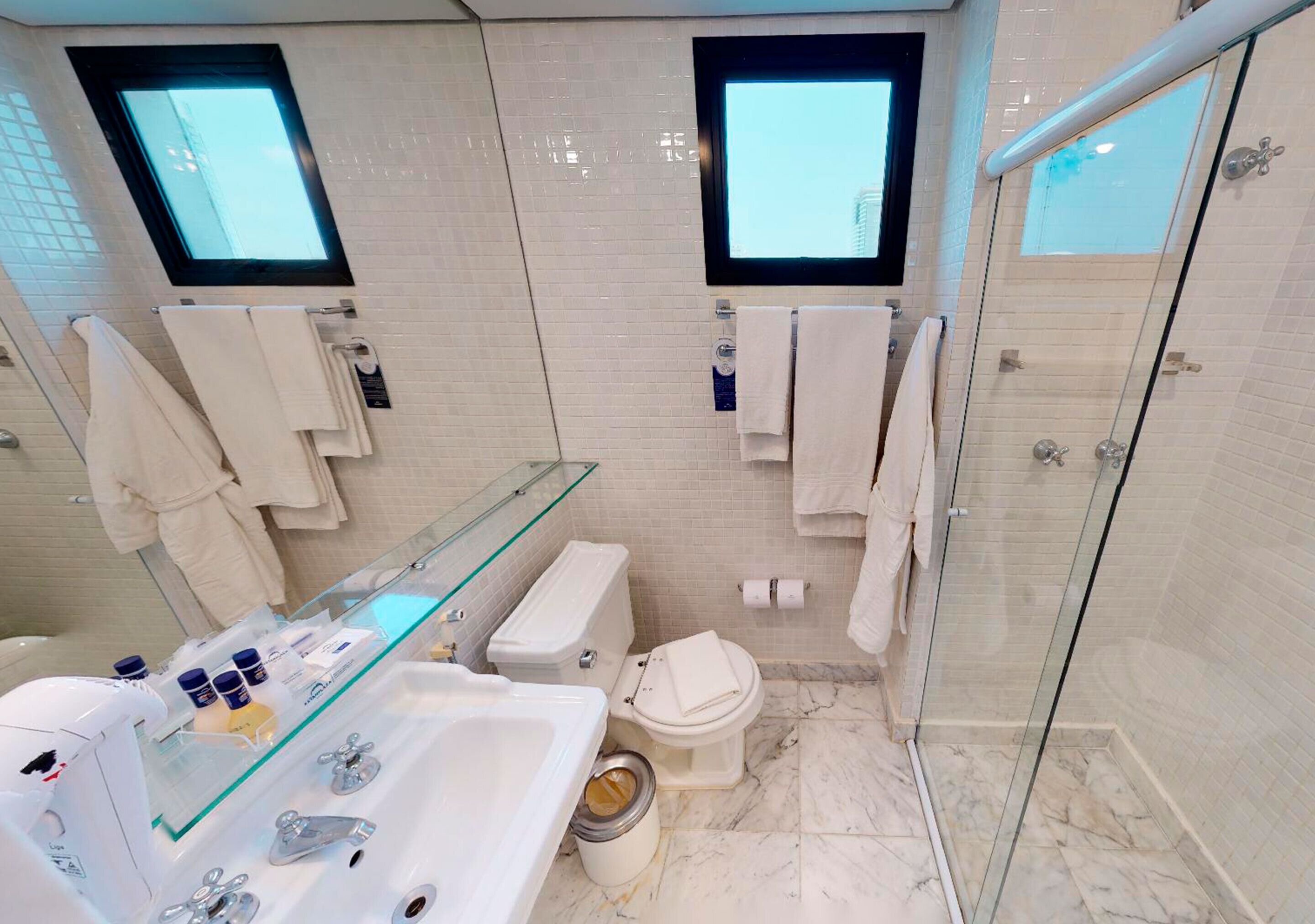 shower, free toiletries, hair dryer, towels