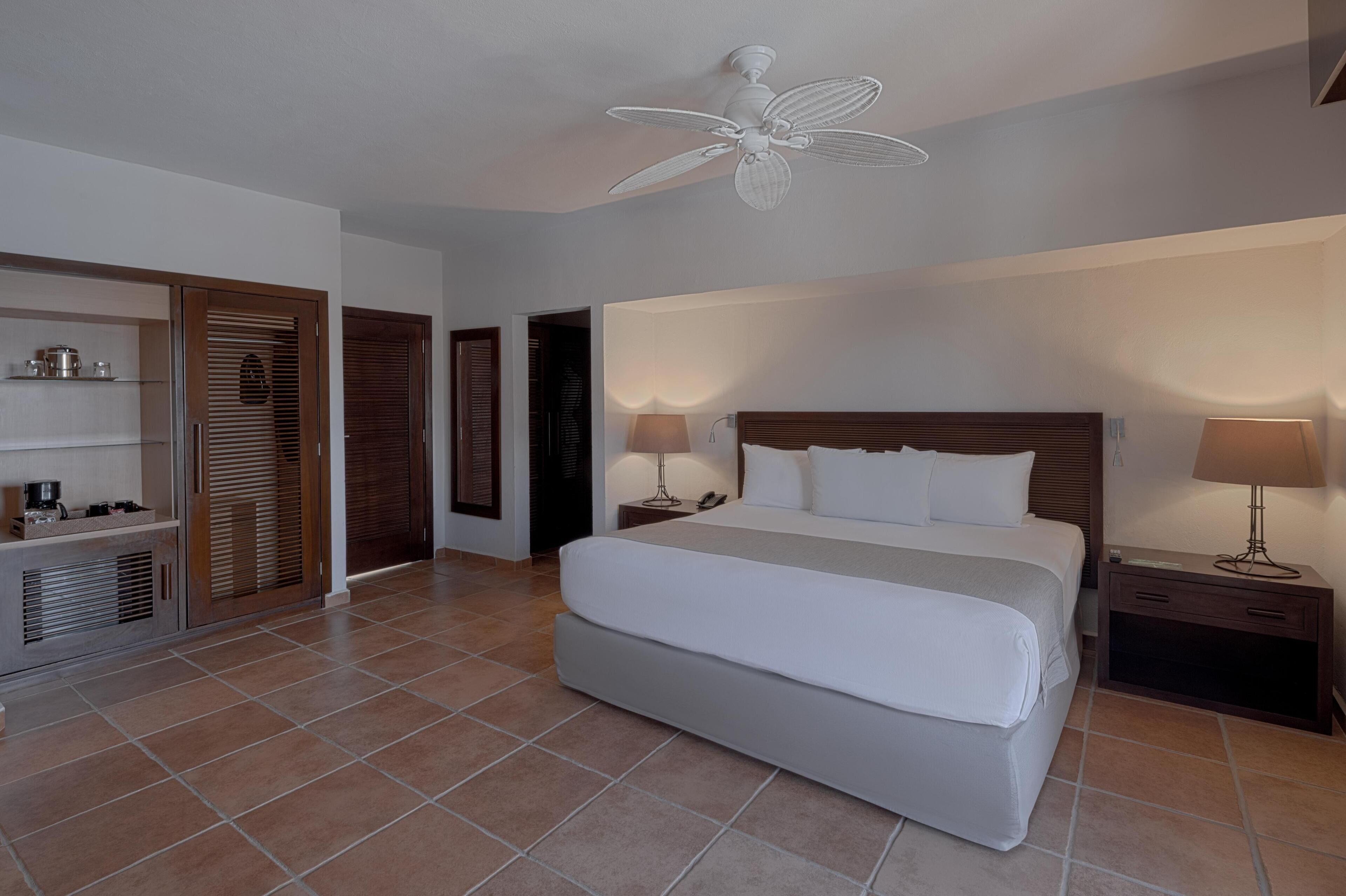 Privileged Superior Ocean View | In-room safe, blackout curtains, iron/ironing board, free WiFi