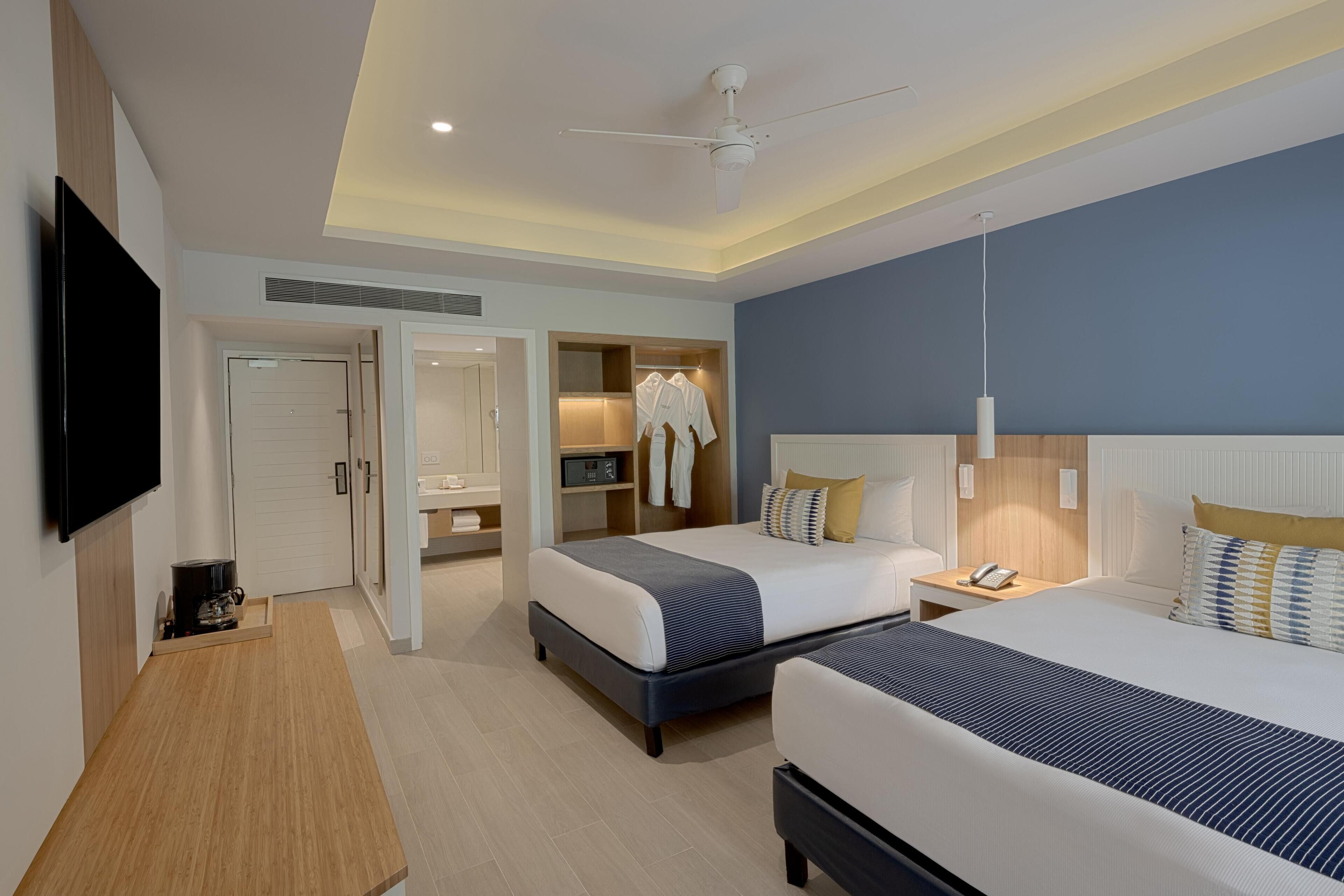 Privileged Premium Deluxe | In-room safe, blackout curtains, iron/ironing board, free WiFi