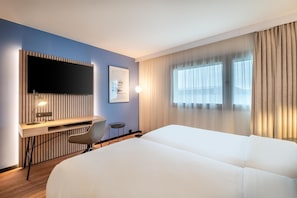 Family Room, Connecting Rooms | In-room safe, desk, soundproofing, free cots/infant beds