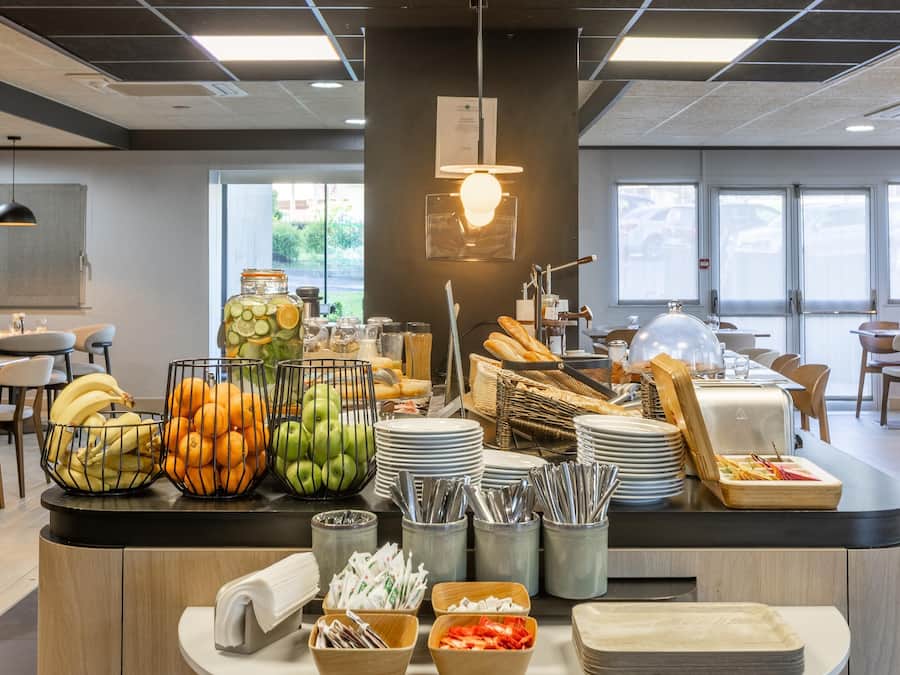 Café da manhã com buffet todos os dias mediante uma taxa