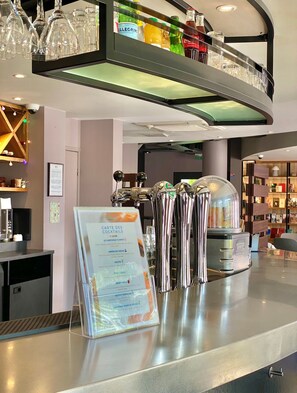 Bar lounge