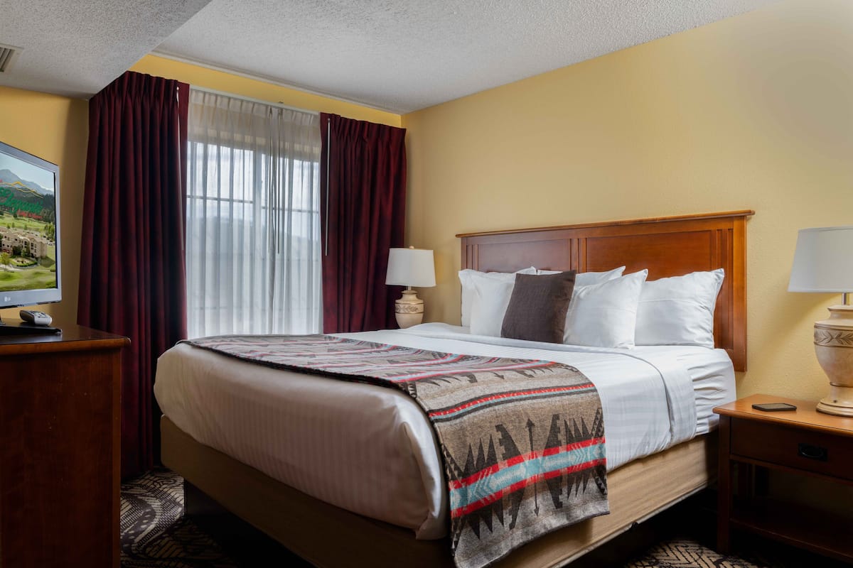 Suite, 1 Bedroom | In-room safe, desk, blackout curtains, iron/ironing board