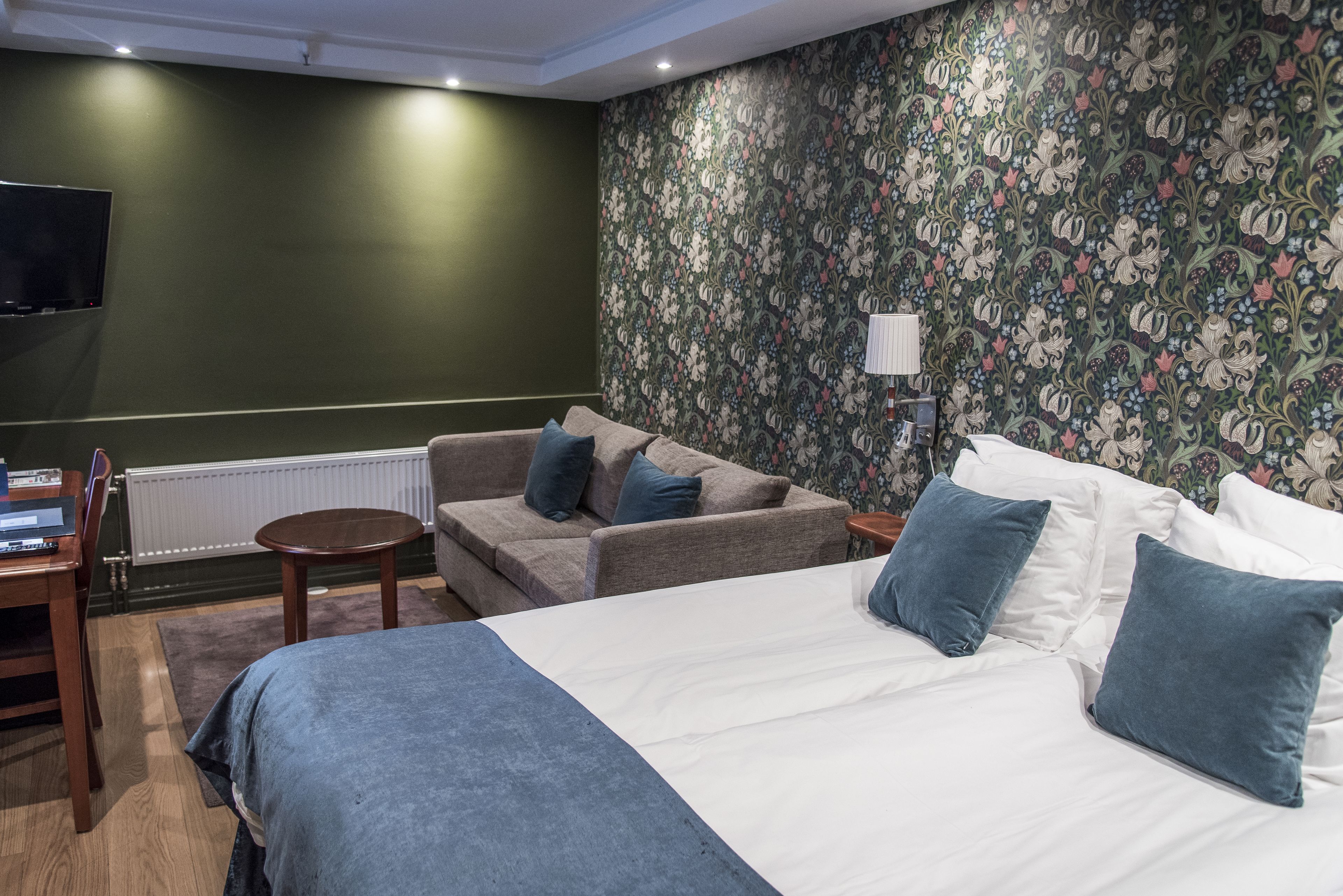 double room with queen bed (spa is not included) | 1 bedroom, in-room safe, blackout curtains, iron/ironing board