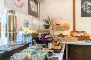 Daily buffet breakfast for a fee