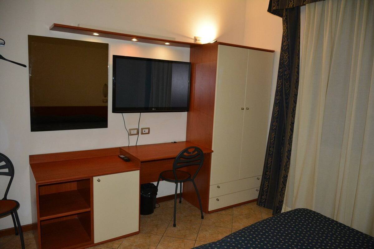 hypo-allergenic bedding, down duvets, minibar, in-room safe