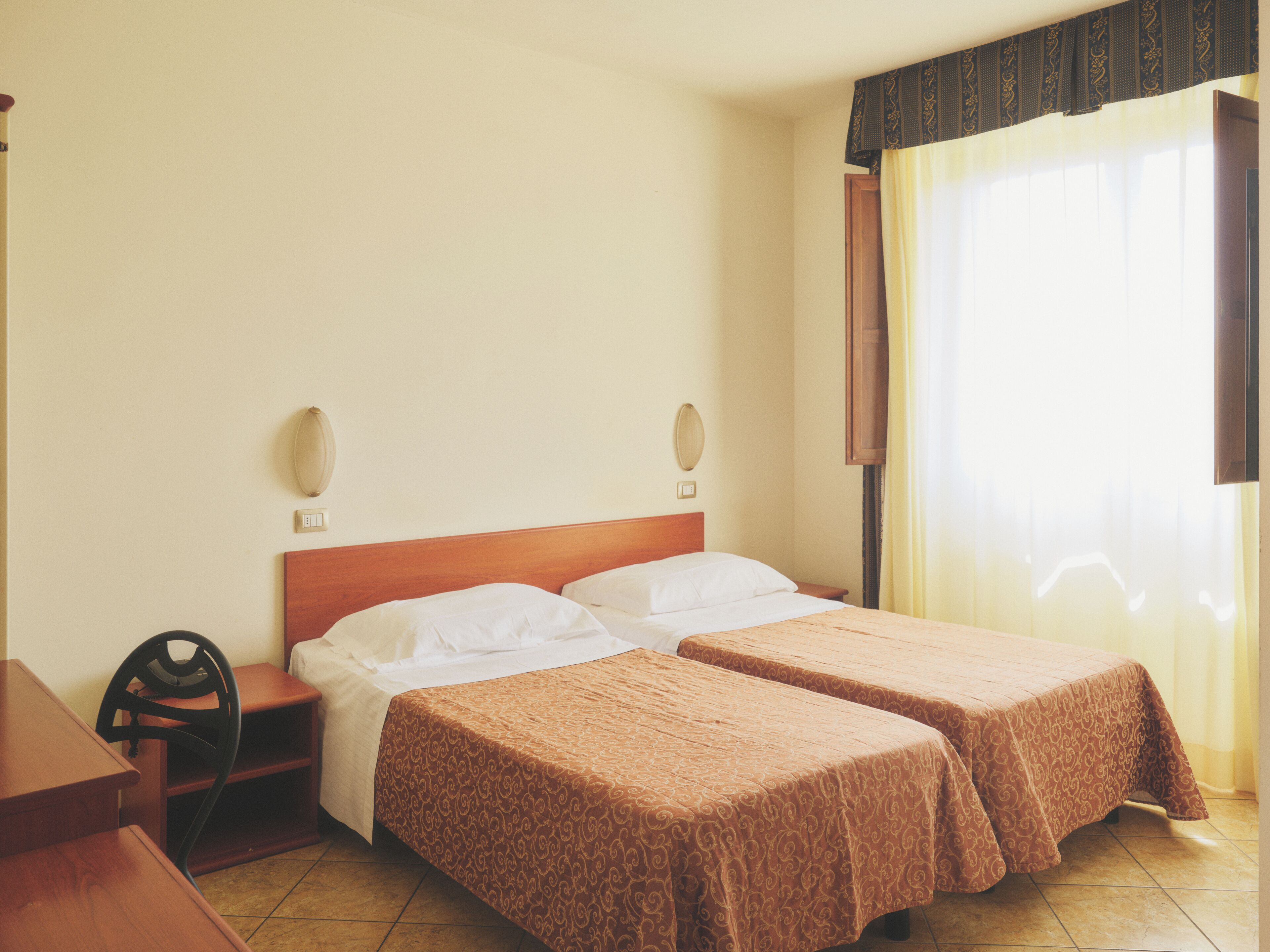 Family Room | Hypo-allergenic bedding, down comforters, minibar, in-room safe