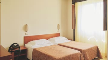 Family Room | Hypo-allergenic bedding, down comforters, minibar, in-room safe