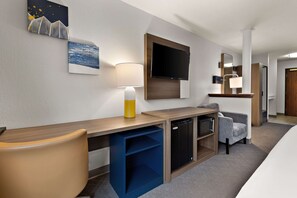In-room safe, desk, laptop workspace, soundproofing
