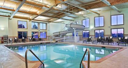 Country Inn & Suites by Radisson, Galena, IL