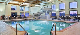 Country Inn & Suites by Radisson, Galena, IL