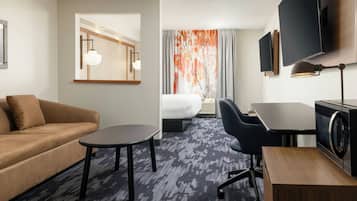 Hypo-allergenic bedding, in-room safe, desk, laptop workspace