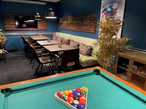 TV màn hình phẳng 22-inch có truyền hình cáp, TV 