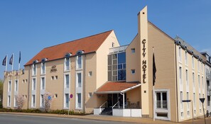 Mặt tiền nơi lưu trú